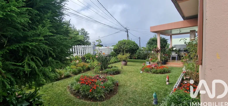Maison 6 pièces 147 m² · à Saint-Joseph · 147 m² · 375 000 €