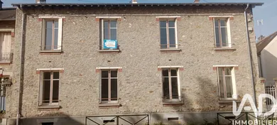 Townhouse in Rambouillet (78120)