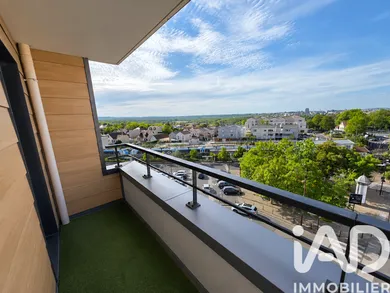 Apartment in Éragny (95610)