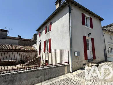 House in Chef-Boutonne (79110)