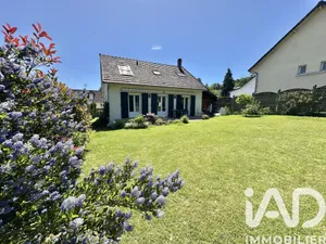Maison traditionnelle à Saint-Arnoult-en-Yvelines (78730)