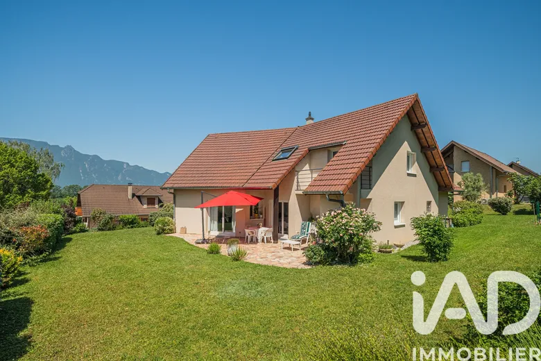 Maison 6 pièces 184 m² · à Drumettaz-Clarafond · 184 m² · 689 000 €