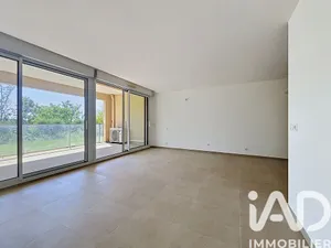 Apartment in Aix-en-Provence (13090)
