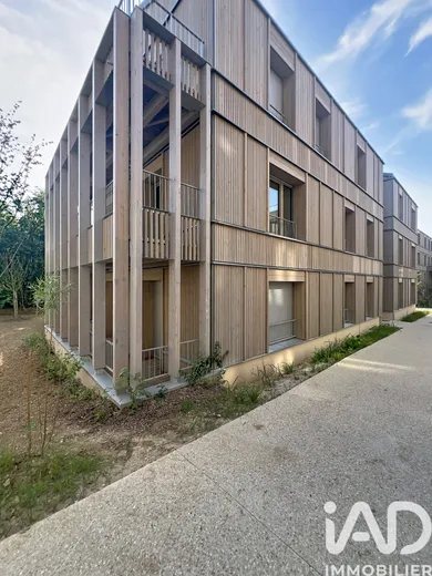 Apartment in Noisy-le-Grand (93160)