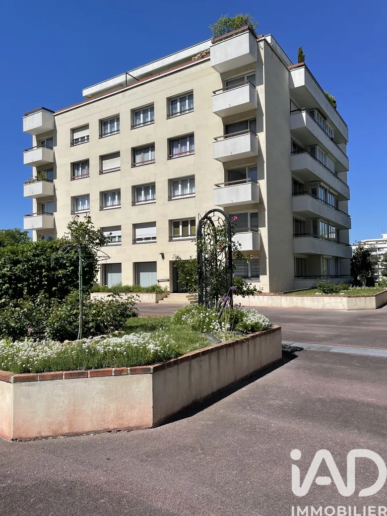 Appartement 4 pièces 88 m² · à Reims · 87,8 m² · 145 000 €