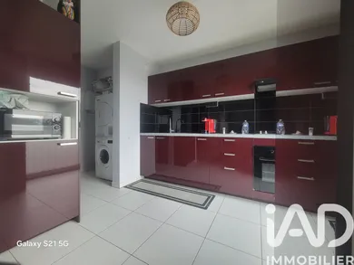 Apartment in Grigny (91350)
