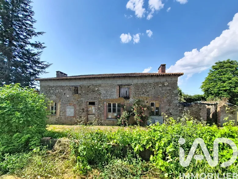 Maison 4 pièces 120 m² · à Chemillé-en-Anjou · 119,5 m² · 79 000 €