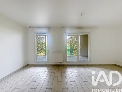 Apartment in Pontault-Combault (77340)