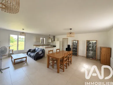 House in Yvré-le-Pôlin (72330)