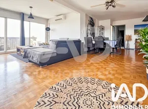 Apartment in Nîmes (30900)