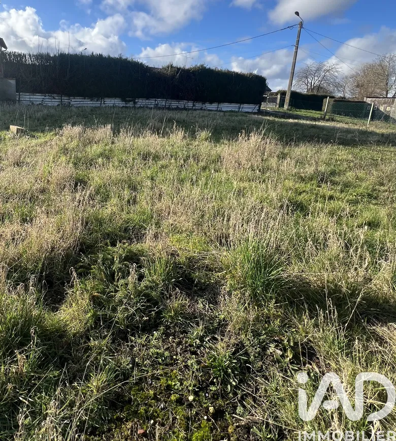 Terrain à bâtir à Estrées-Deniécourt (80200) · 97 500 €
