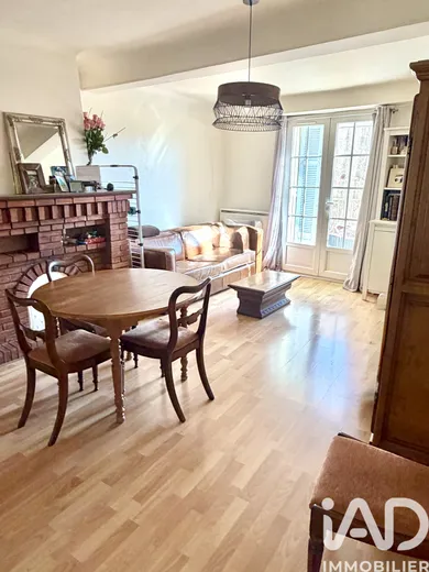 Maison de village à Bagnols-en-Forêt (83600)