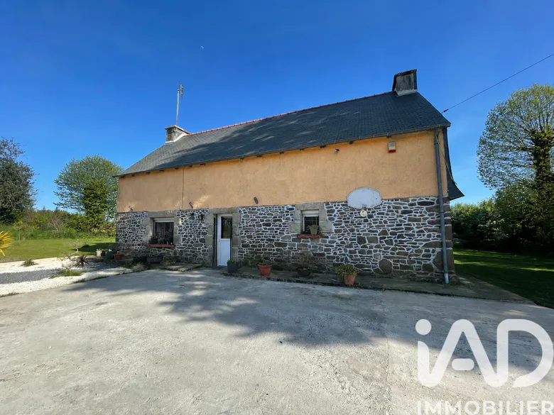 Maison 4 pièces 117 m² · à Laurenan · 117 m² · 160 000 €