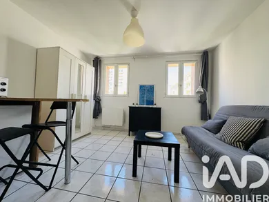 Apartment in Toulon (83000)