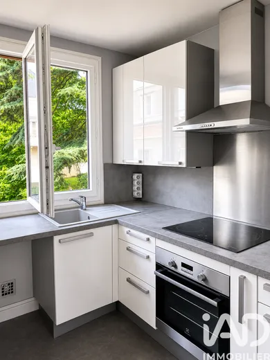 Apartment in Versailles (78000)