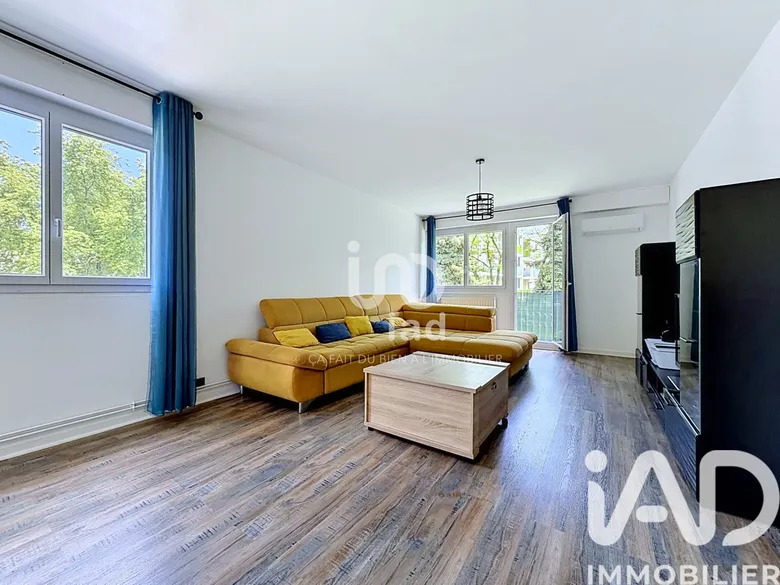 Appartement 5 pièces 96 m² · à Saint Priest · 96 m² · 220 000 €