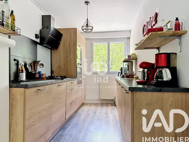 Appartement à SAINT PRIEST (69800)