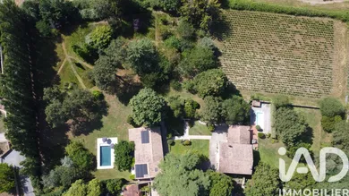 Domain in Vertheuil (33180)