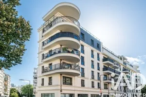 Apartment in Suresnes (92150)