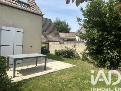 Maison à Combs-la-Ville (77380)