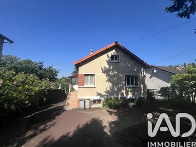 Maison traditionnelle à Saintry-sur-Seine (91250)