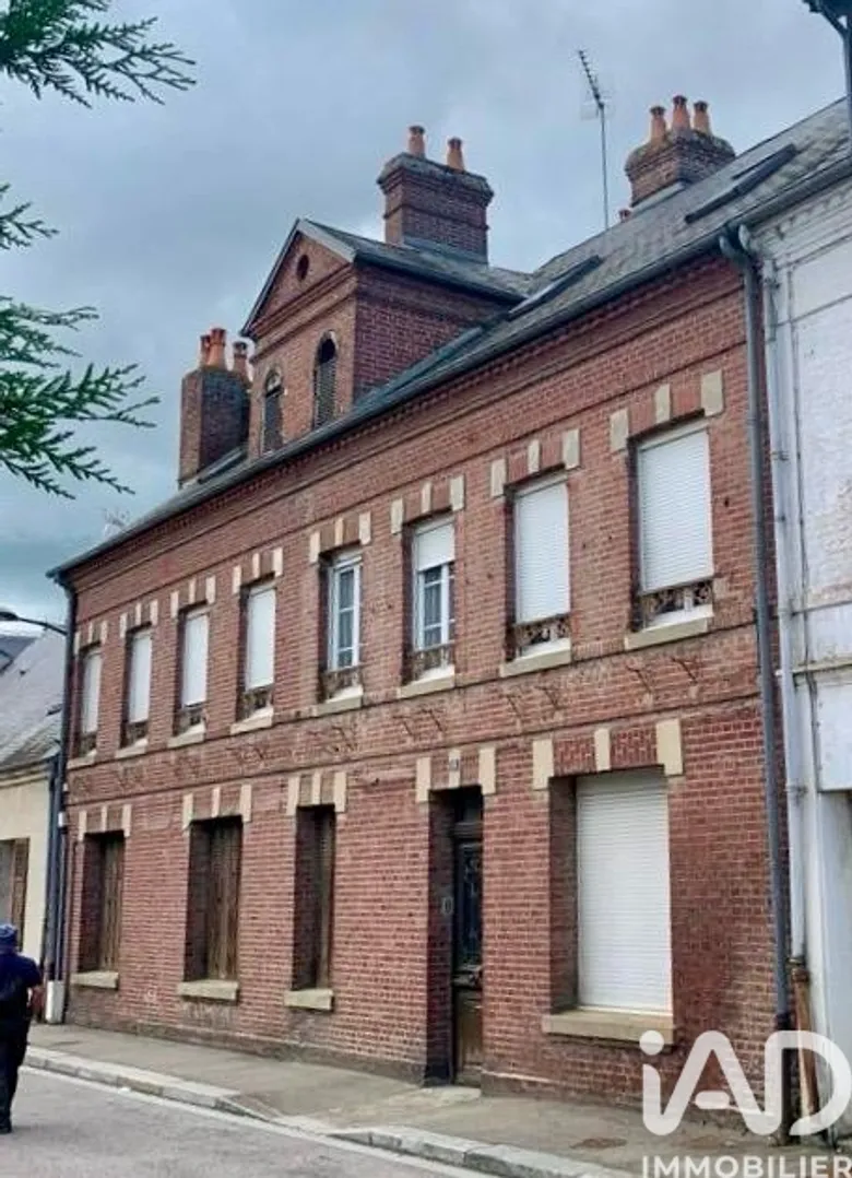 Maison 8 pièces 275 m² · à Livarot · 275 m² · 139 800 €