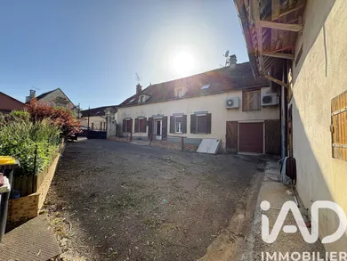 Maison de village à Roffey (89700)