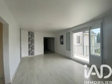 Appartement à Saint-Cyr-sur-Loire (37540)