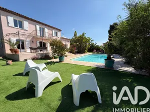 Maison traditionnelle à Cagnes-sur-Mer (06800)