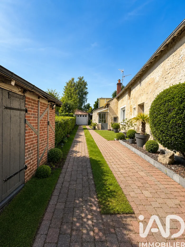 Maison 8 pièces 165 m² · à Pont-de-Ruan · 165 m² · 299 000 €