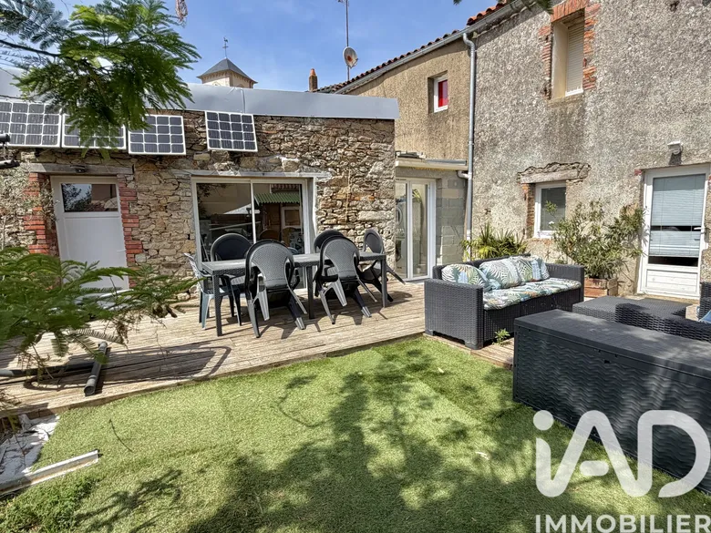 Maison 6 pièces 161 m² · à Beaurepaire · 161 m² · 199 000 €