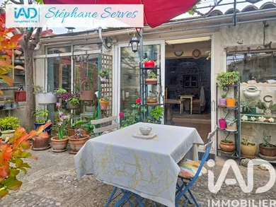 Townhouse in Le Pontet (84130)