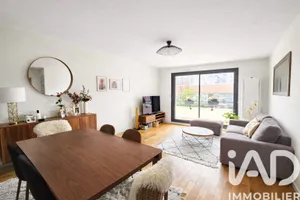 Apartment in Puteaux (92800)