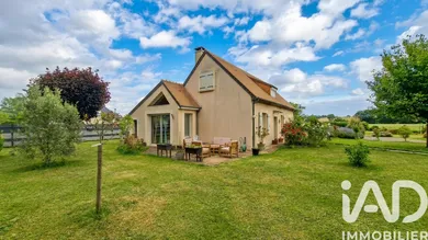 Village house in Mayet (72360)