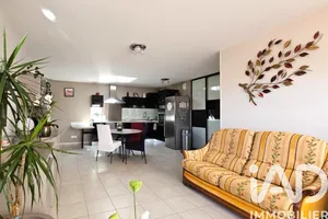 Apartment in Rillieux-la-Pape (69140)