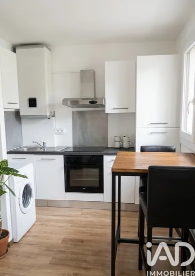 Apartment in Hyères (83400)