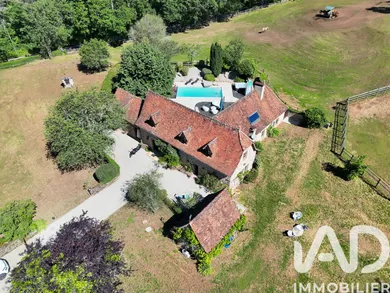 Domaine à LE BOURG (46120)