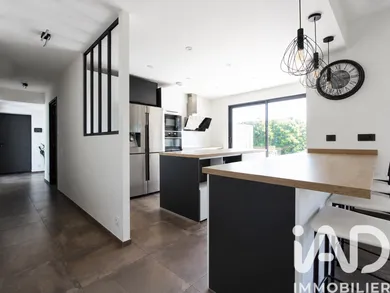 Architectural house in La Roche-sur-Yon (85000)
