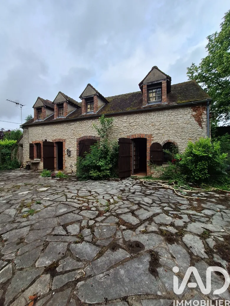 Maison 7 pièces 168 m² · à Gy-les-Nonains · 168 m² · 405 000 €