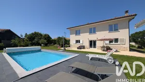 Maison à Sainte-Eulalie (33560)