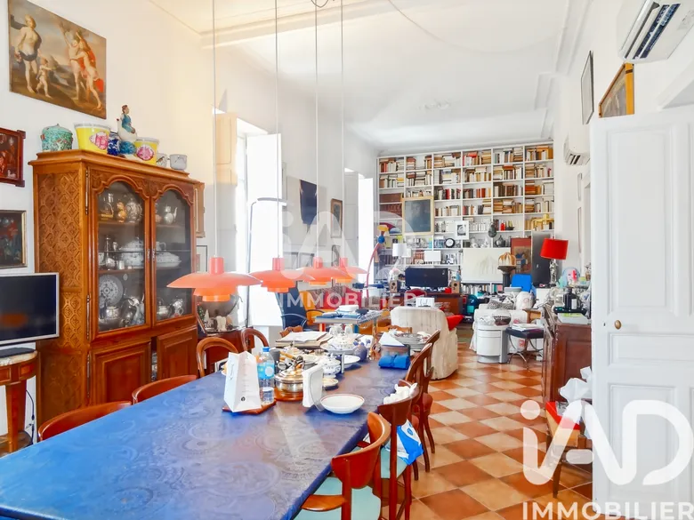 Appartement 7 pièces 159 m² · à Nîmes · 159 m² · 370 000 €