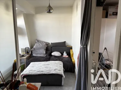 Apartment in Saint-Mandé (94160)