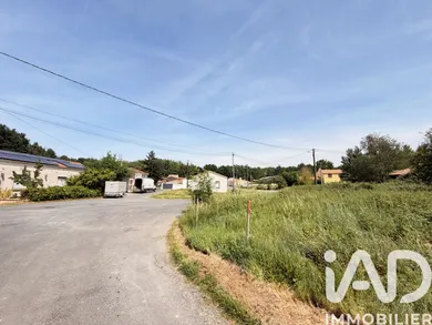 Building plot in Landeronde (85150)