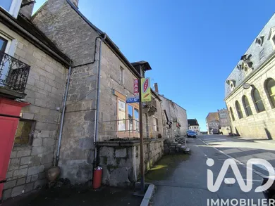 Maison à Crocq (23260)