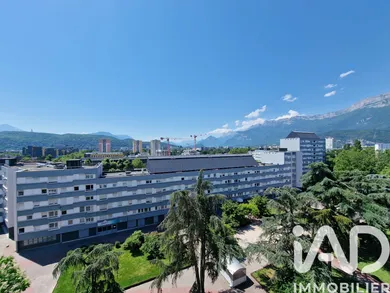 Apartment in Échirolles (38130)