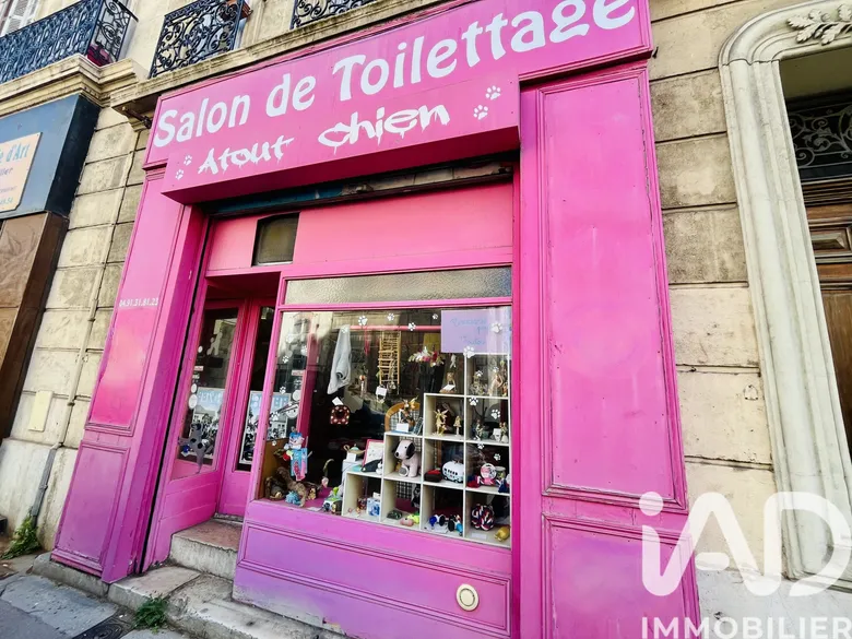 Local commercial 48 m² · à Marseille · 48 m² · 48 000 €