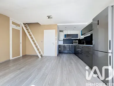 Apartment in Le Thillay (95500)