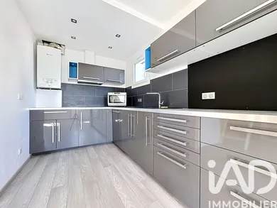 Apartment in Le Thillay (95500)