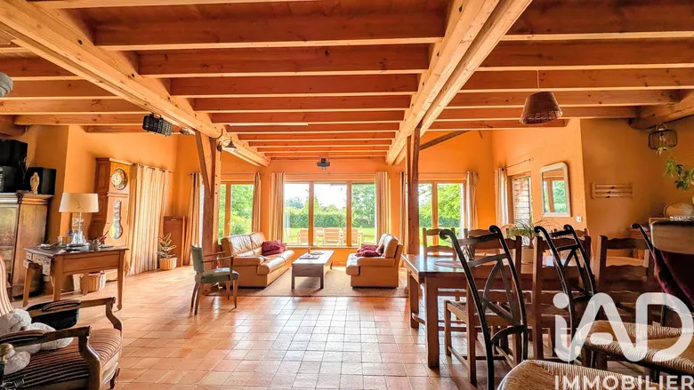 Maison 7 pièces 209 m² · à Savigné-l'Évêque · 209 m² · 498 000 €