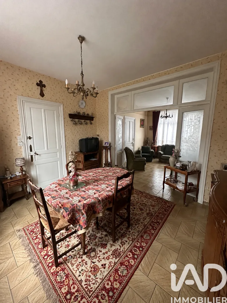 Maison 5 pièces 166 m² · à Saint-Venant · 166 m² · 198 000 €